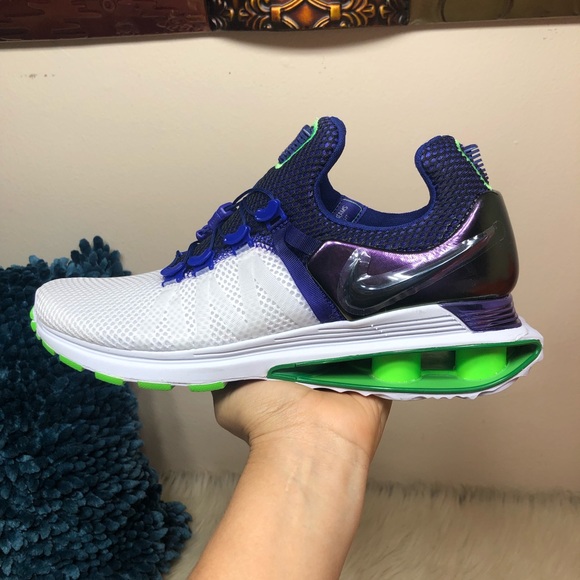 Nike Shoes - Nike Shox Gravity new